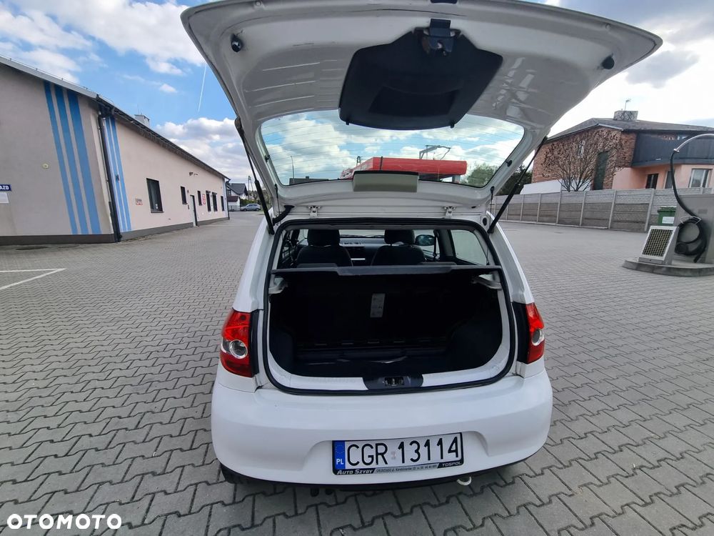 Volkswagen Fox - 22