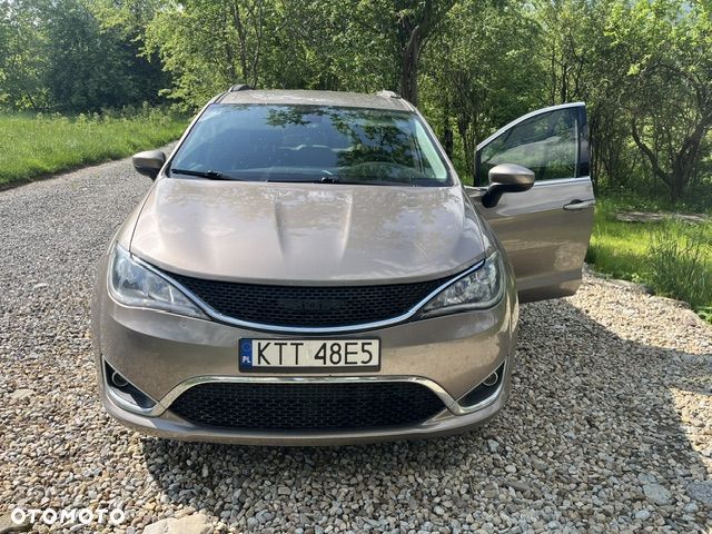 Chrysler Pacifica - 7