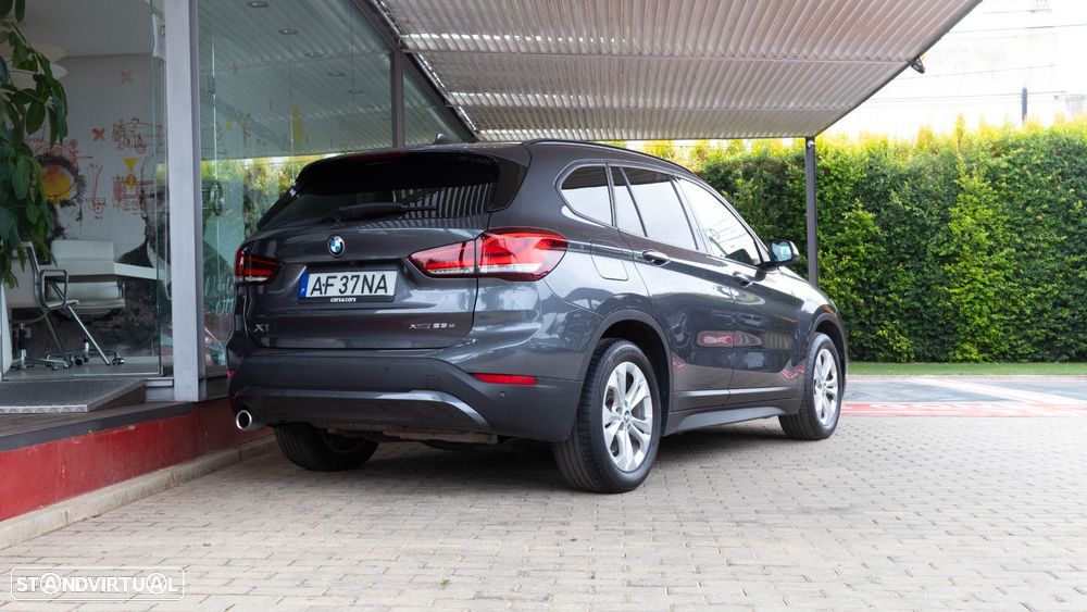 BMW X1 25 e xDrive Corporate Edition - 3