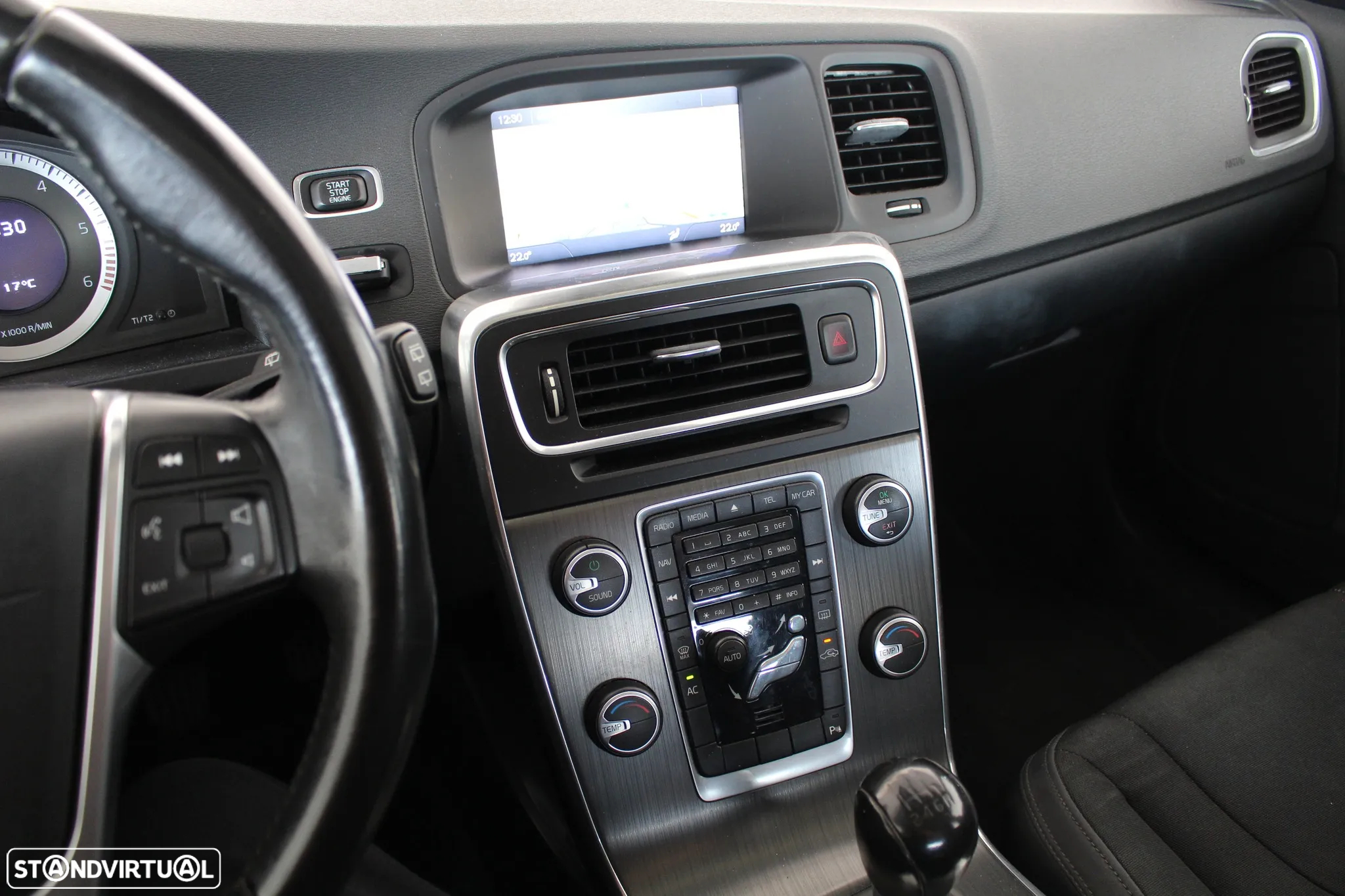 Volvo V60 2.0 D3 Momentum - 14