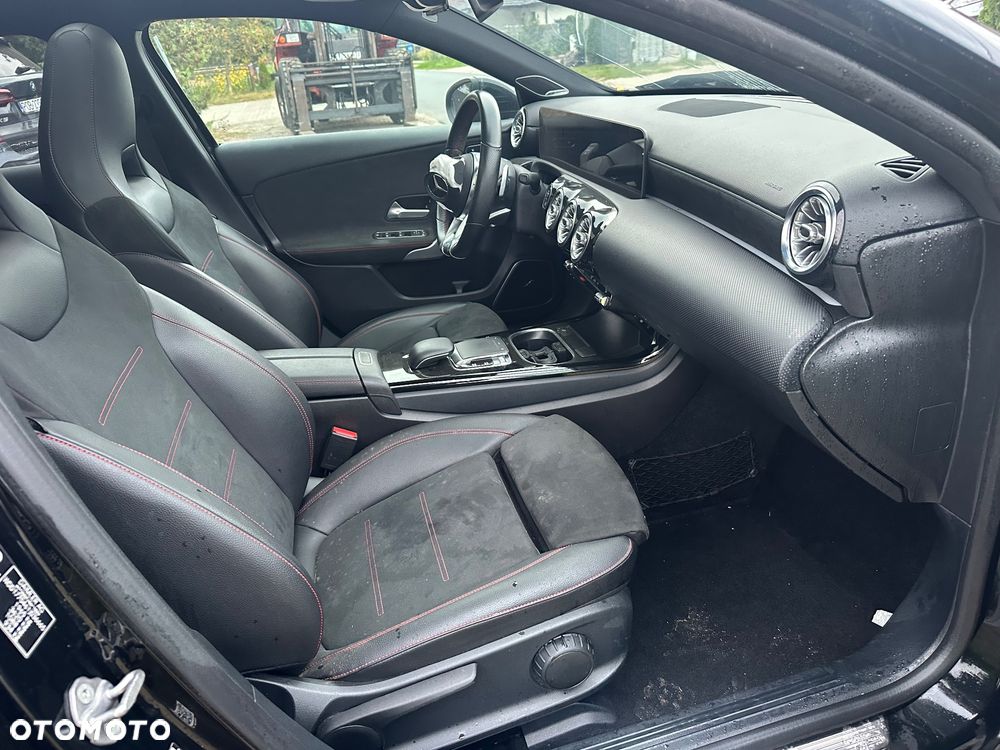 Mercedes-Benz Klasa A 250 4Matic 7G-DCT Edition 19 - 17