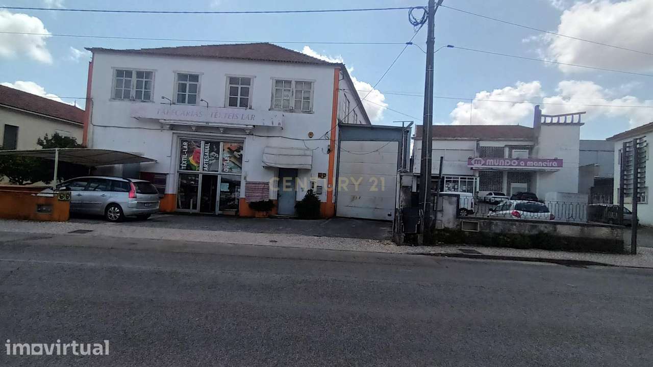 Armazém industrial com area de 974 m2 em Minde - Grande imagem: 4/4