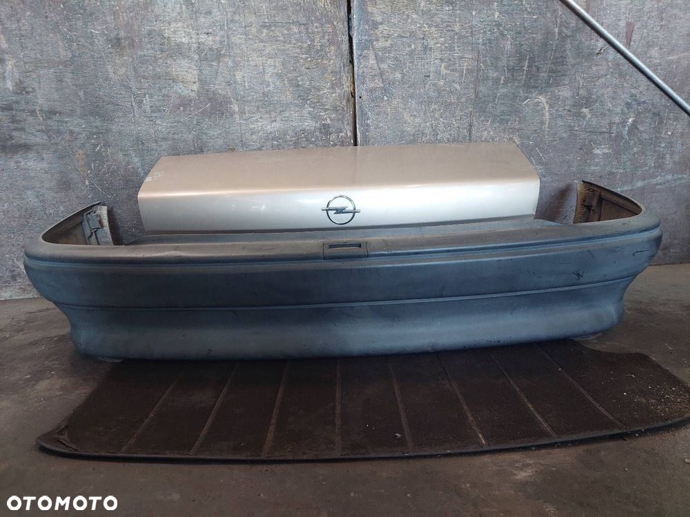 KOMPLETNY TYŁ KLAPA BAGAŻNIKA ZDERZAK TYŁ LAMPY OPEL ASTRA F SEDAN Z489 - 4