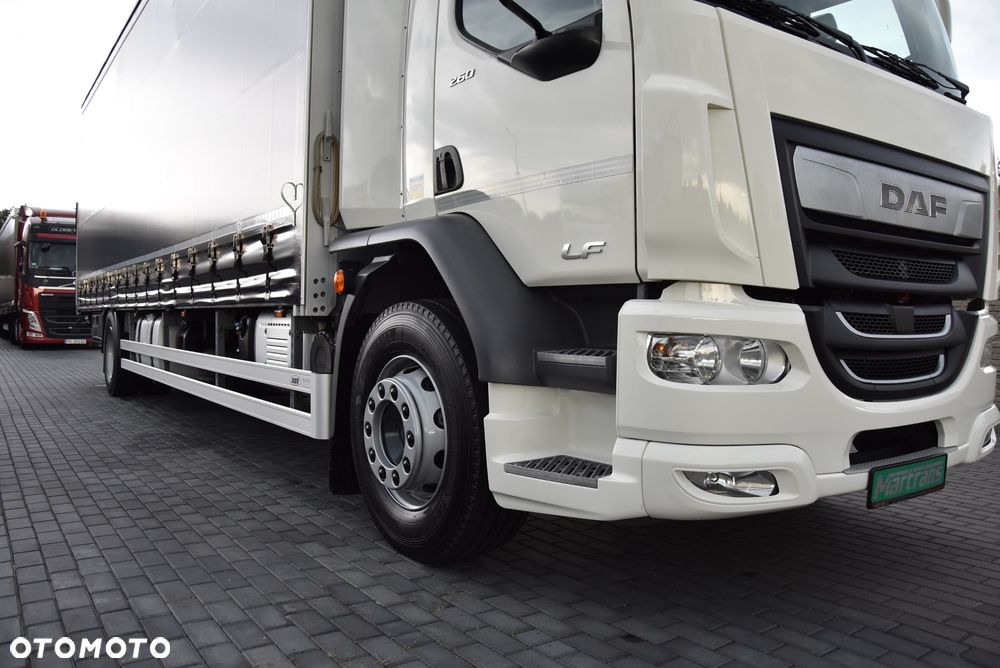 DAF LF 260 / DMC 18000 KG / FIRANA 9,0 M / 22 EUROPALETY / WINDA DHOLLANDIA 2000 TONY UDŻWIGU / AUTOMAT / STAN IDEALNY/ SOLON  POLSKA  !! - 10