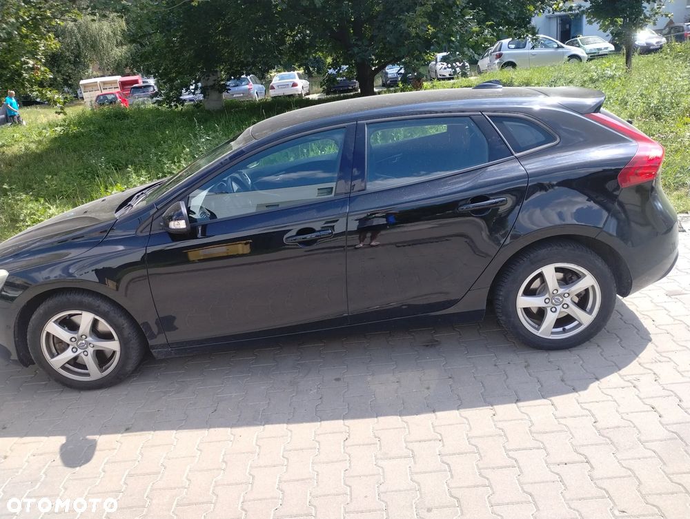 Volvo V40 D3 R-Design Momentum - 1