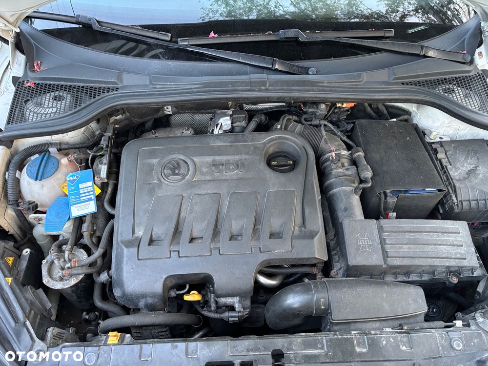 Skoda Yeti 2.0 TDI DPF 4x4 Monte Carlo DSG - 16