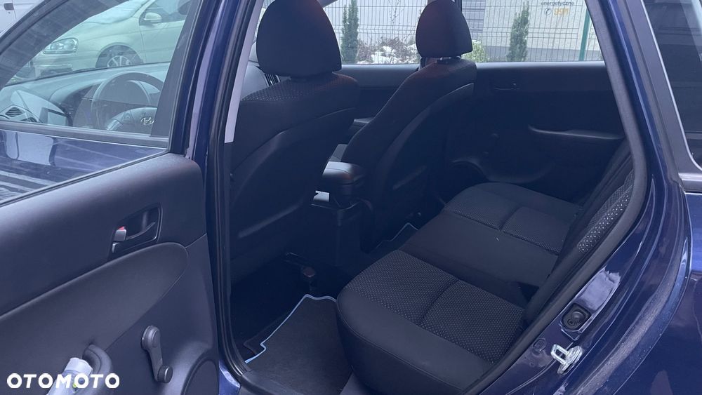 Hyundai i30 1.6 CRDi Classic - 11