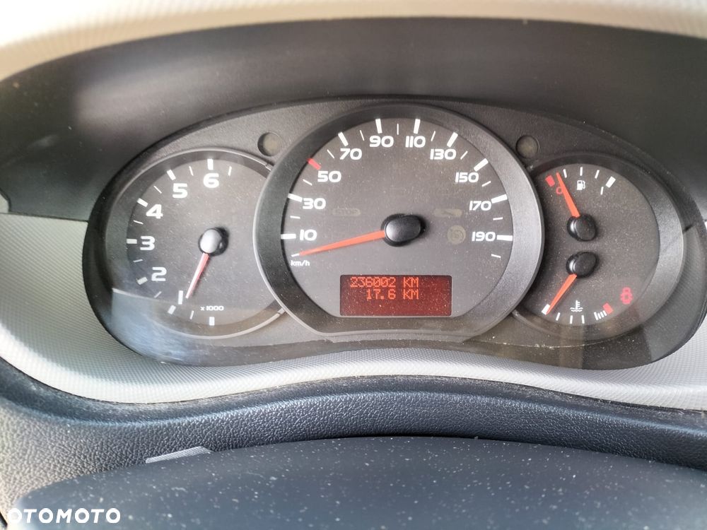Nissan NV400 L3H2 - 12