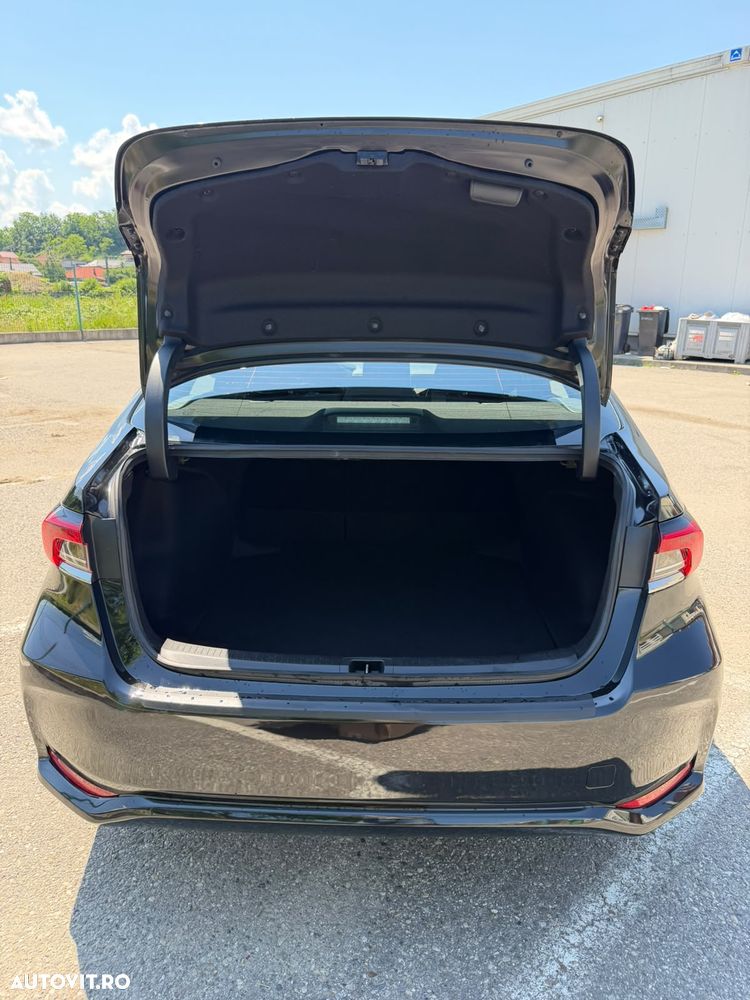 Toyota Corolla 1.8 HSD Business - 24