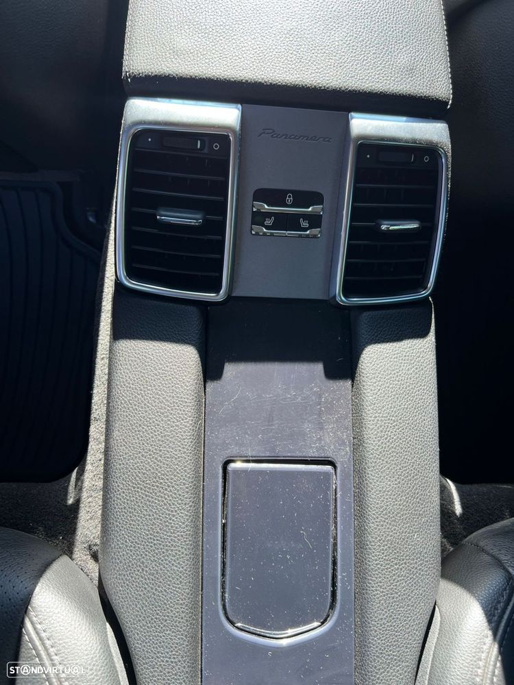 Porsche Panamera - 29