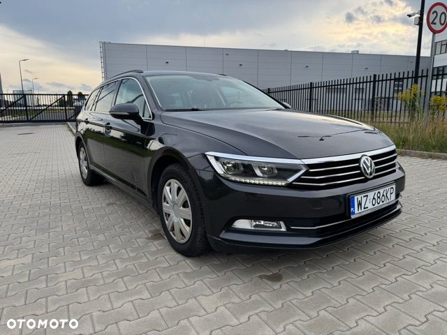 Volkswagen Passat - 4