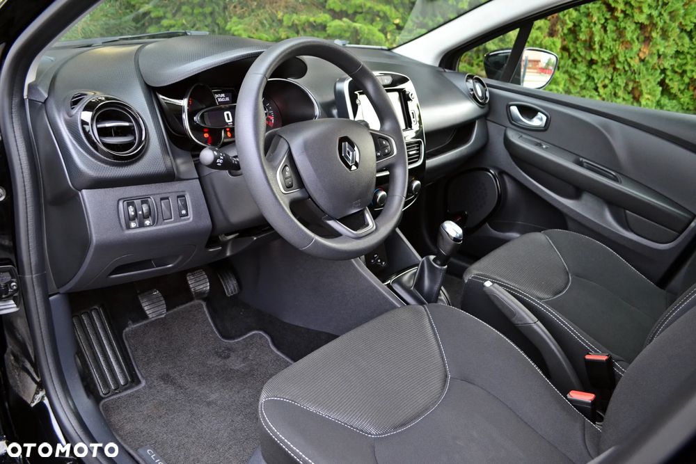 Renault Clio - 17