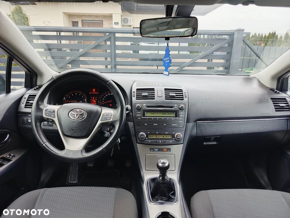 Toyota Avensis 1.8 Executive - 23