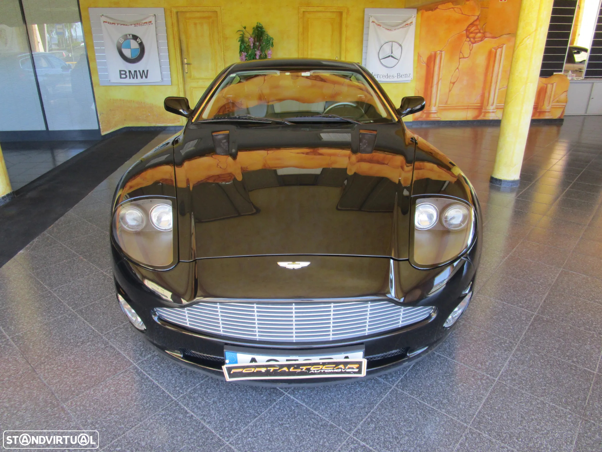 Aston Martin Vanquish - 56
