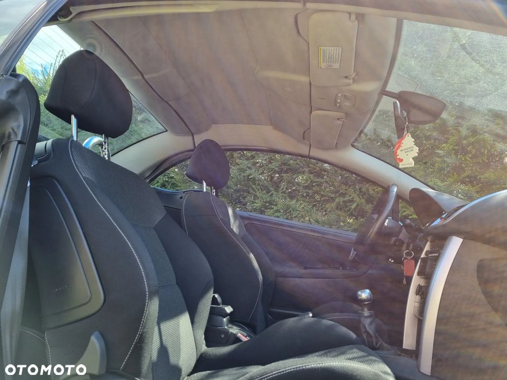 Peugeot 207 CC - 16
