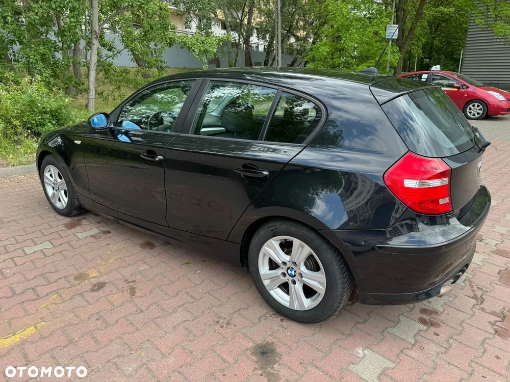BMW Seria 1 118d - 4