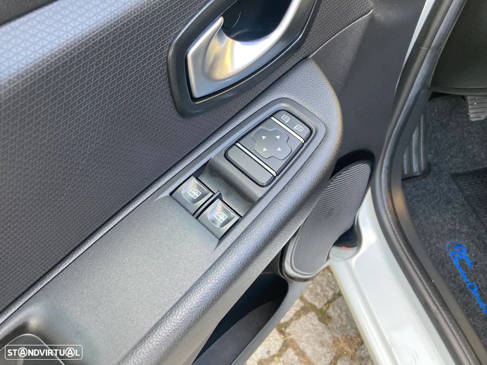 Renault Clio Sport Tourer Energy TCe 90 Start & Stop Dynamique - 23