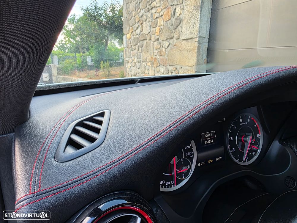 Mercedes-Benz A 45 AMG 4Matic Speedshift 7G-DCT - 30