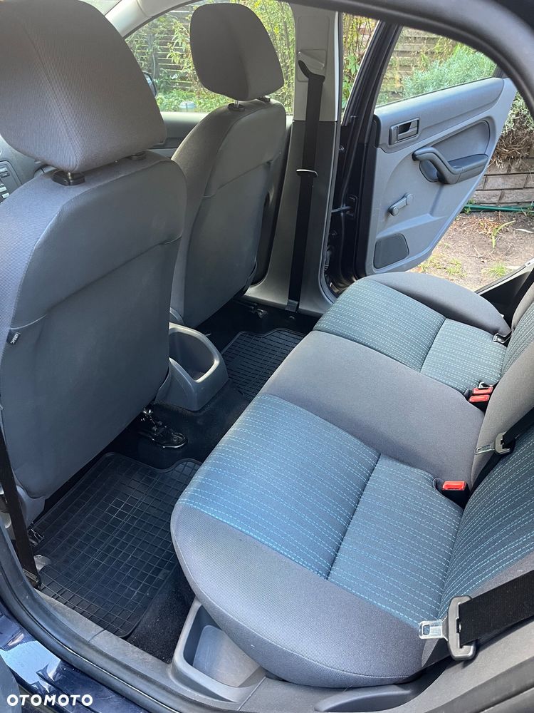 Ford Focus 1.4 Ambiente - 13