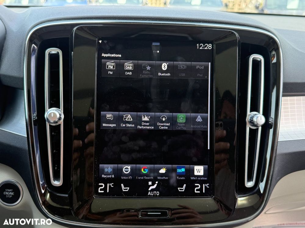 Volvo XC 40 Recharge T5 Twin Engine AT7 Inscription Expression - 26