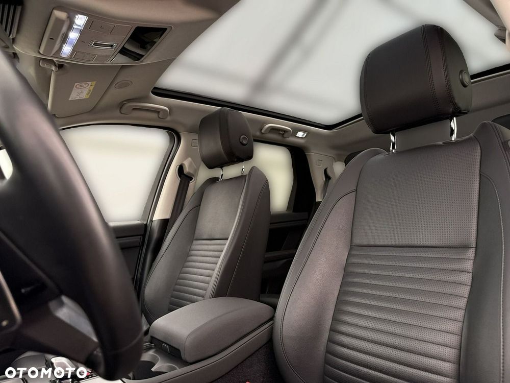 Land Rover Discovery Sport - 12