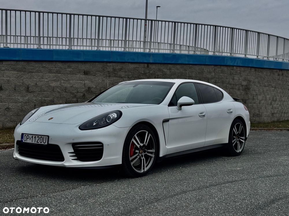 Porsche Panamera GTS - 2