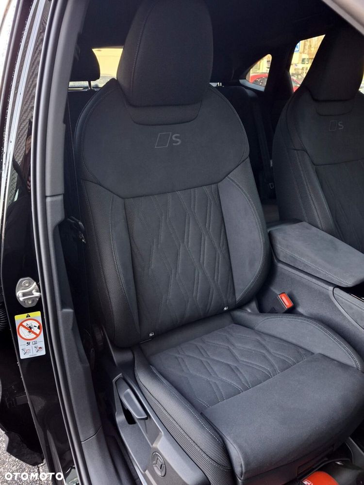 Audi Q3 Sportback - 16