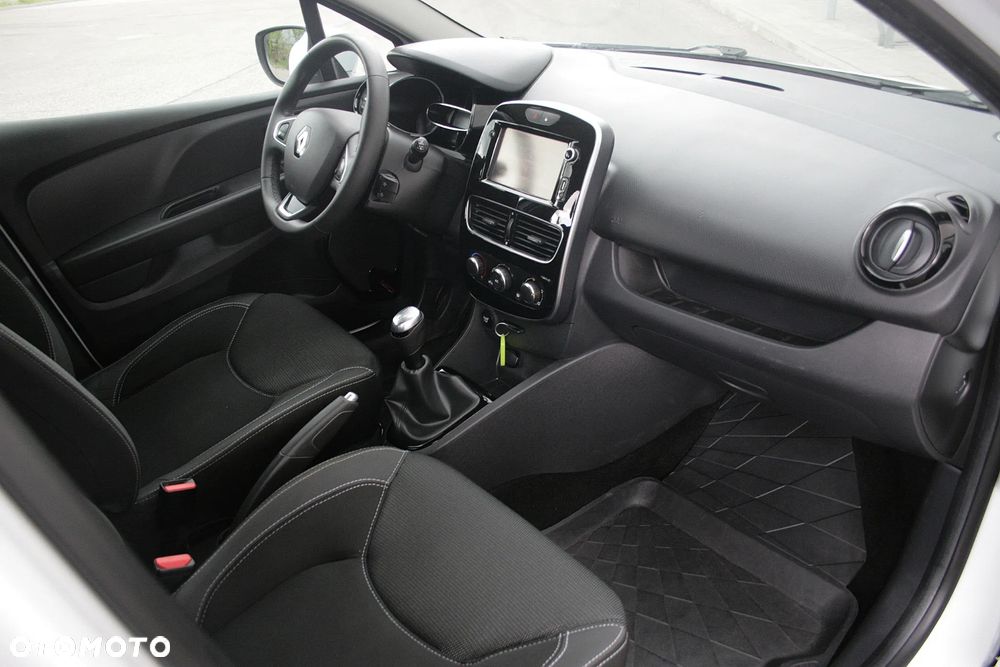 Renault Clio - 18