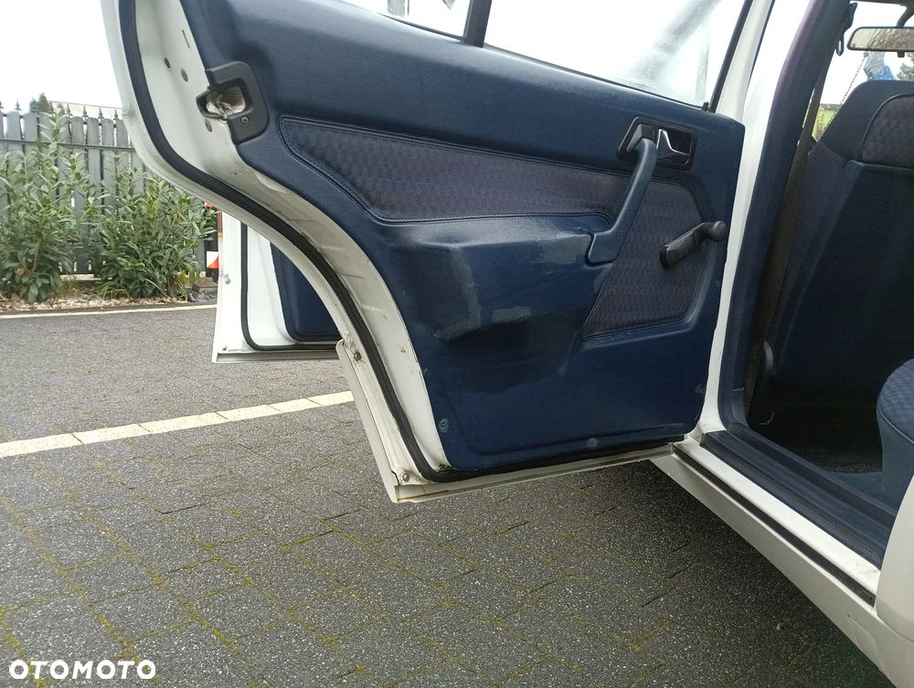 Mercedes-Benz W201 (190) - 29