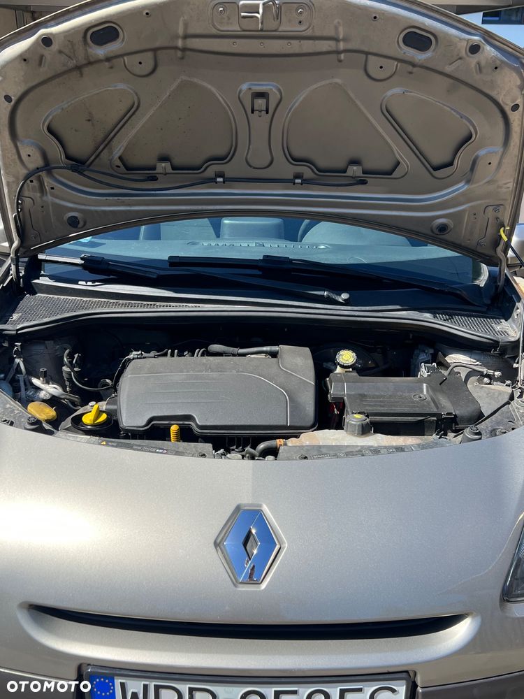 Renault Clio 1.2 16V 75 GPS - 8