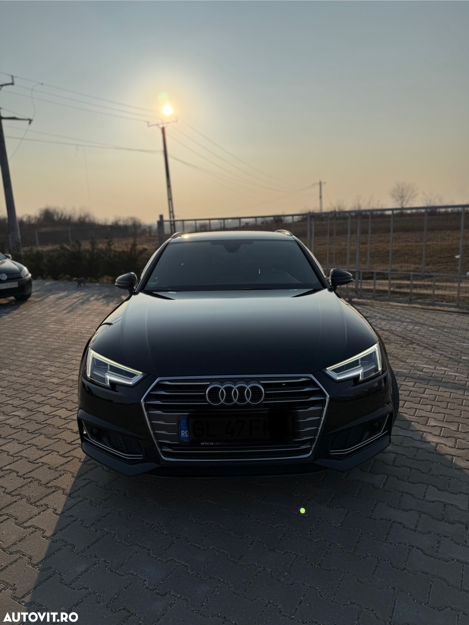Audi A4 Avant 2.0 TDI ultra S tronic - 2