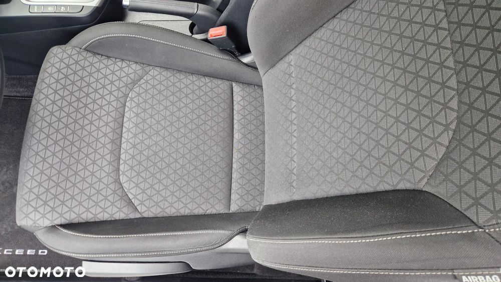 Kia XCeed 1.4 T-GDI M DCT - 23