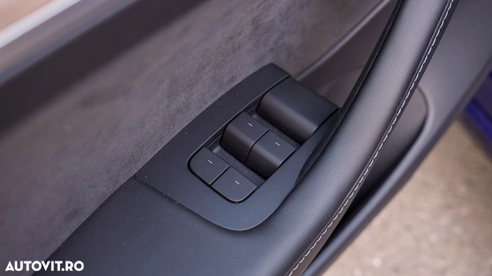 Tesla Model 3 Langstreckenbatterie Allradantrieb Dual Motor - 28