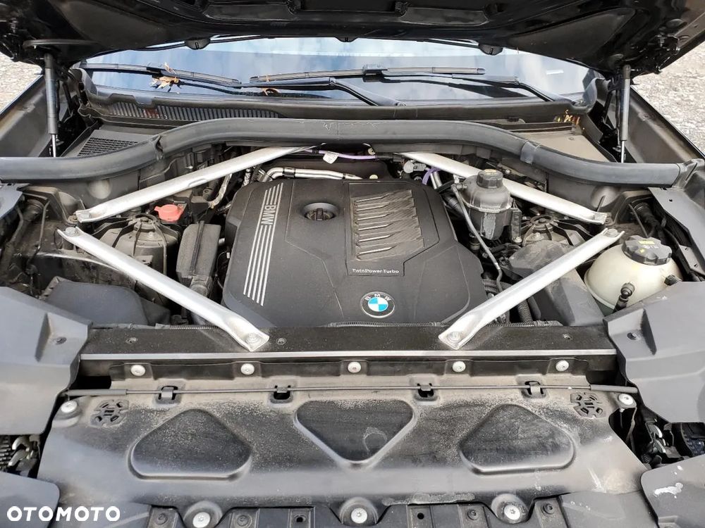 BMW X5 xDrive40i - 11