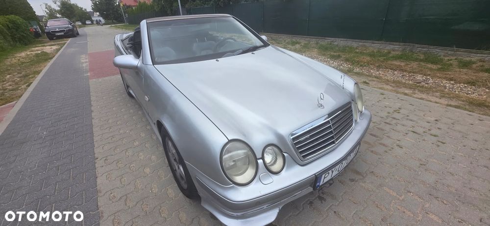 Mercedes-Benz CLK - 12