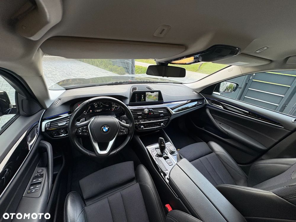BMW Seria 5 530i xDrive GPF Sport Line sport - 6