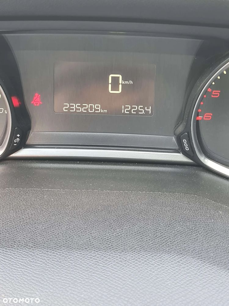 Peugeot 308 1.6 BlueHDi Allure S&S - 7
