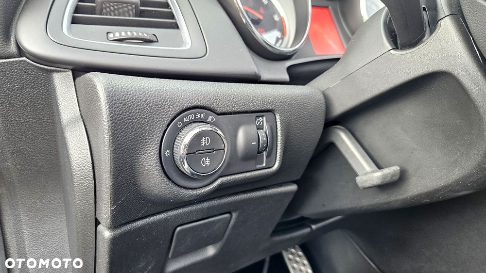 Opel Cascada 2.0 CDTI ecoFLEX Start/Stop Innovation - 18