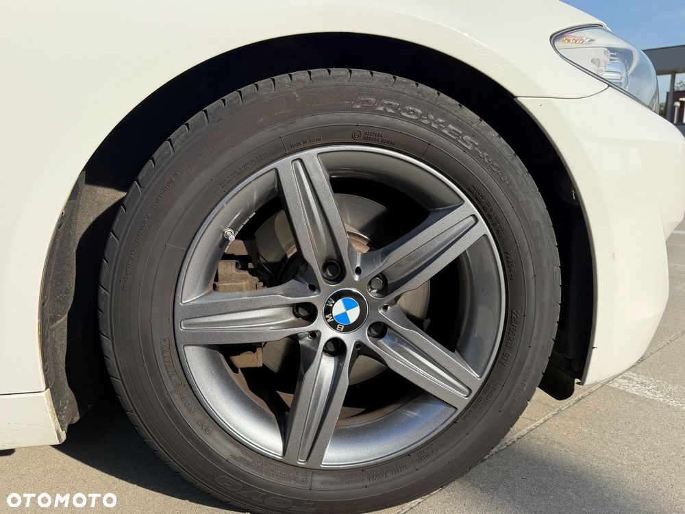 BMW Seria 5 523i - 12