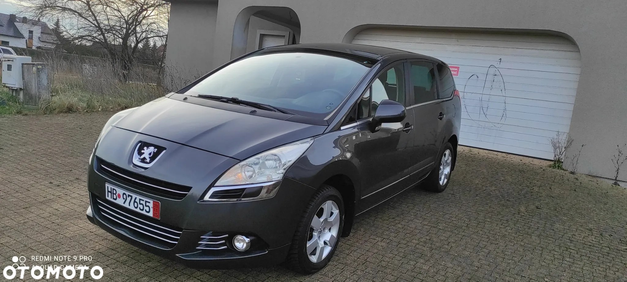Peugeot 5008 HDI FAP 110 EGS6 Premium - 6
