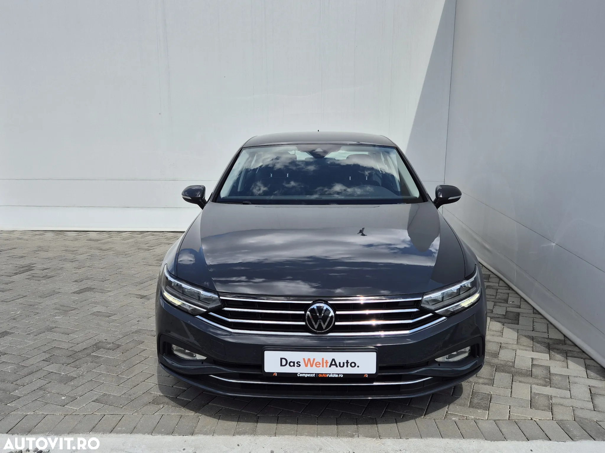 Volkswagen Passat - 8