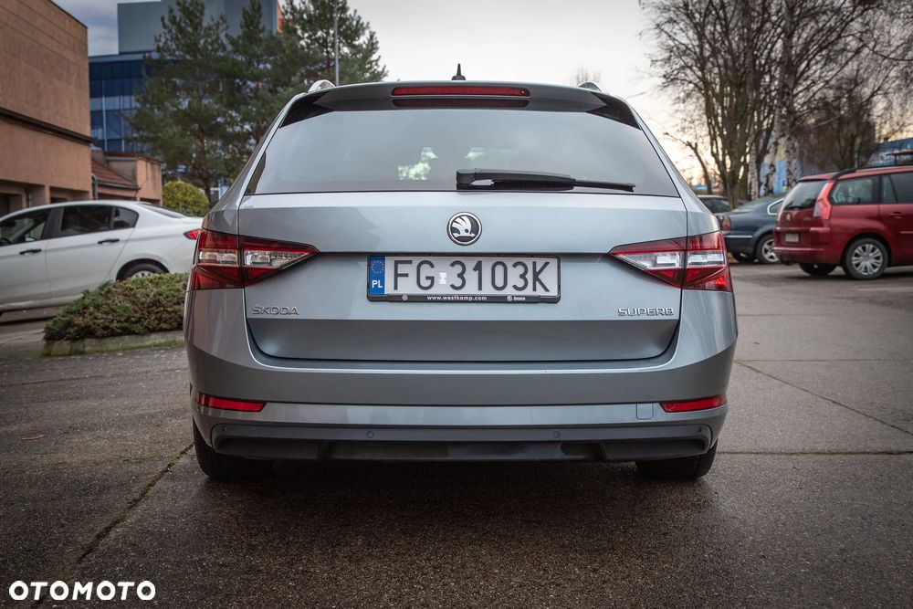 Skoda Superb 2.0 TDI DSG Style - 3