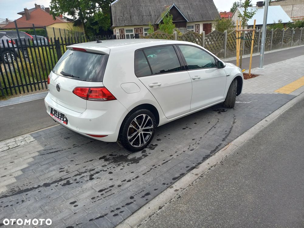 Volkswagen Golf 1.4 TSI BMT Comfortline - 11