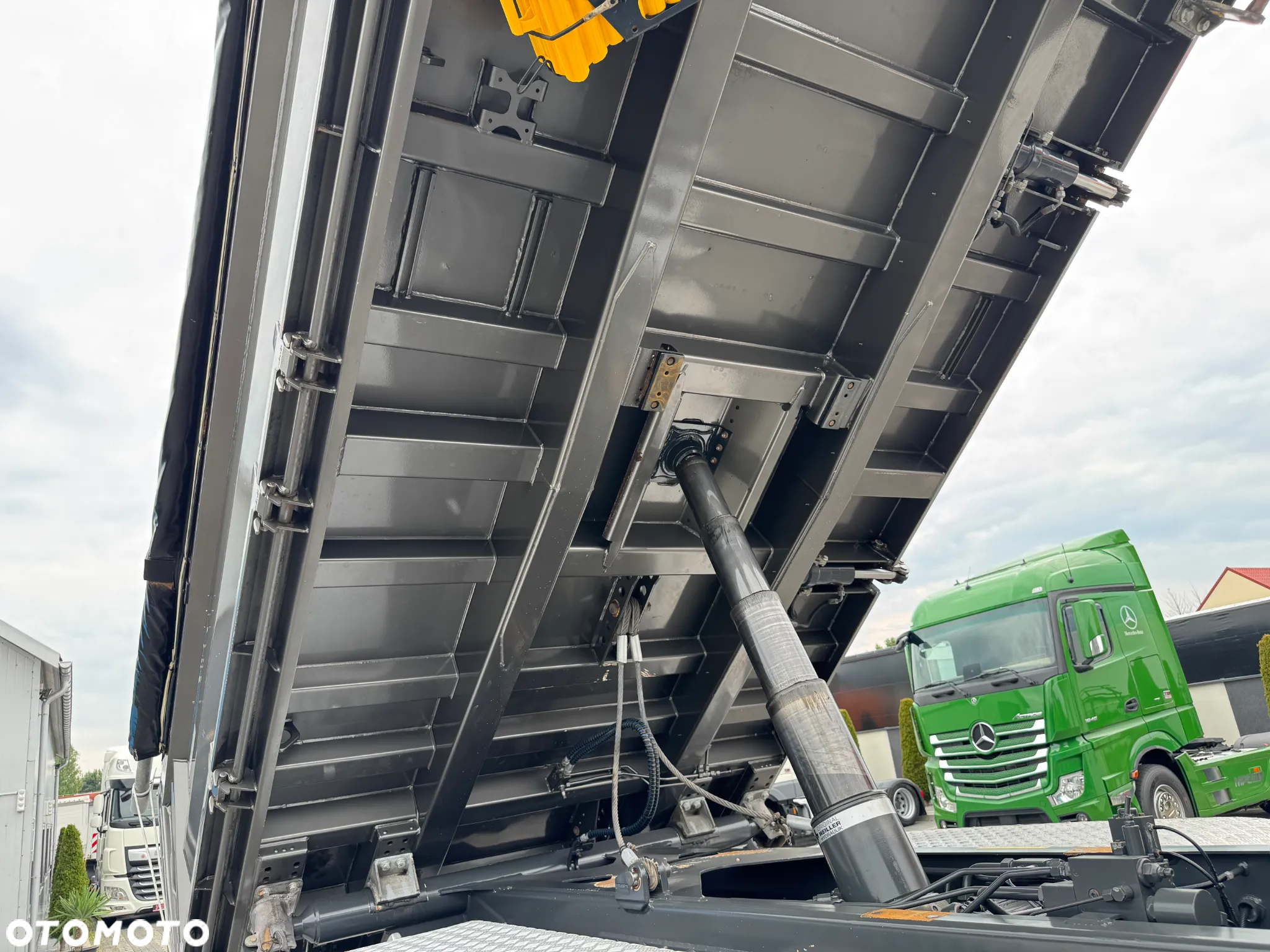 Mercedes-Benz AROCS 3345 6X6 WYWROTKA 3-str. MILLER, BORDMATIC, ZWOLNICE, IDEALNY STAN, z Niemiec - 19