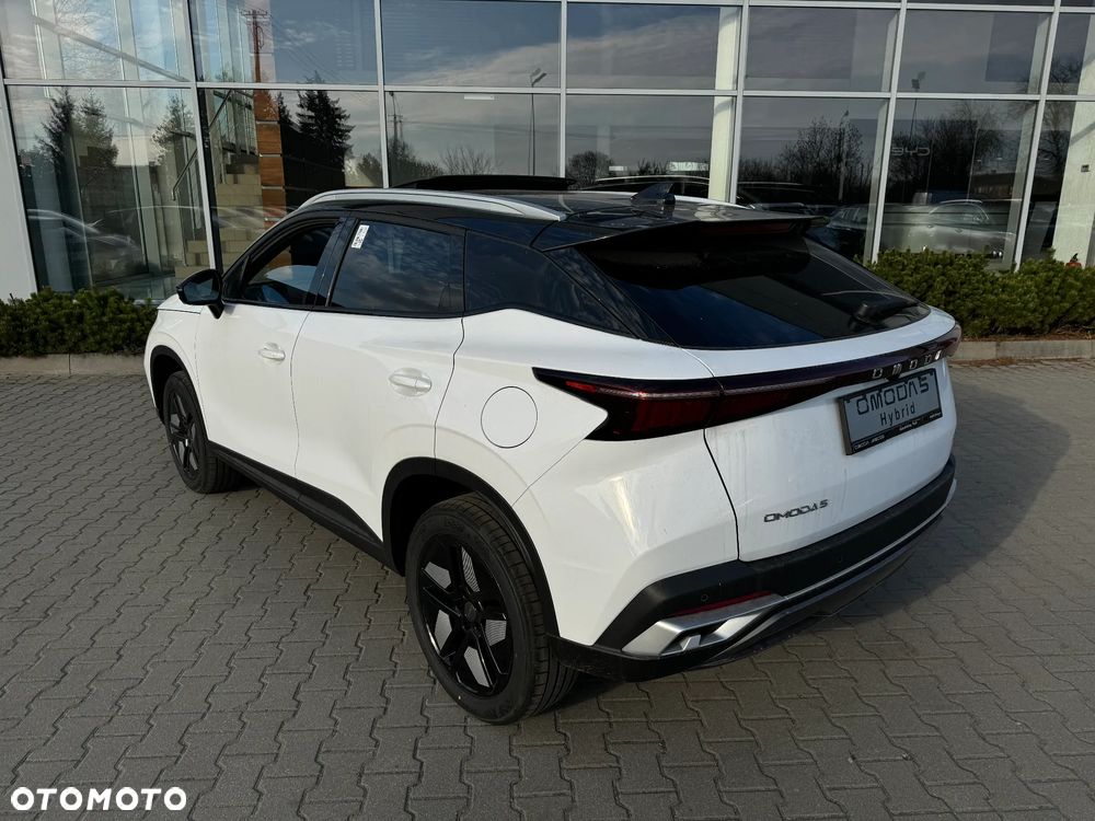 Omoda 5 1.5 T-GDI Hybrid Premium DHT - 8