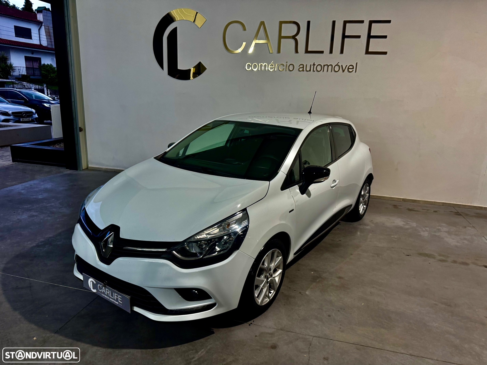 Renault Clio 1.0 TCe Limited - 24