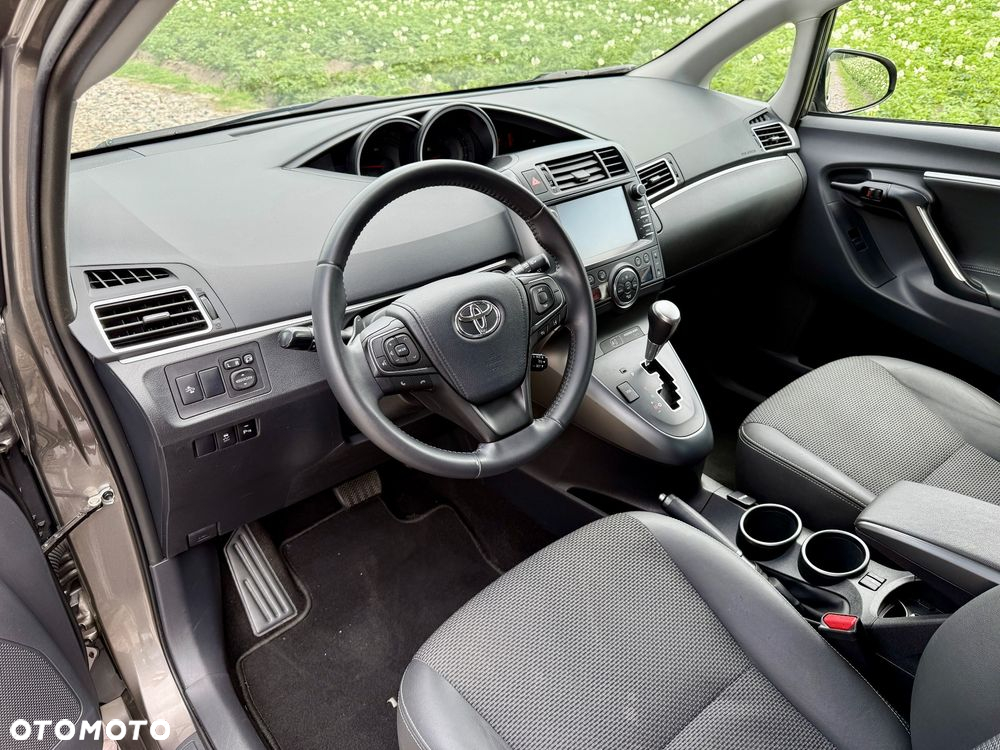 Toyota Verso 1.8 Prestige MS EU6 - 19