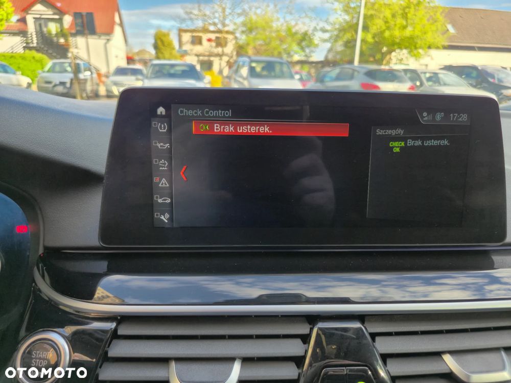 BMW Seria 5 520d Sport Line - 17