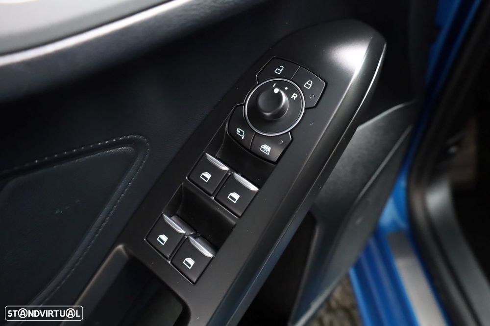 Ford Focus 1.0 EcoBoost MHEV ST-Line - 42