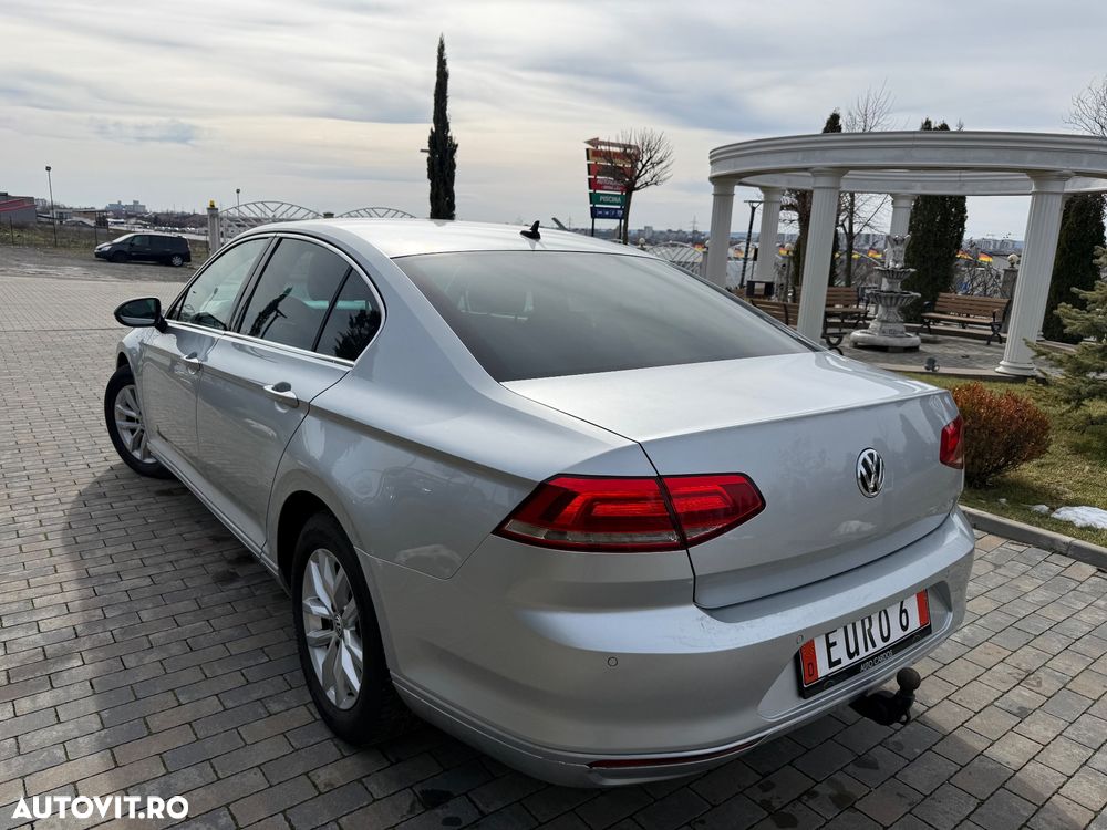 Volkswagen Passat 1.6 TDI SCR DSG Business - 2